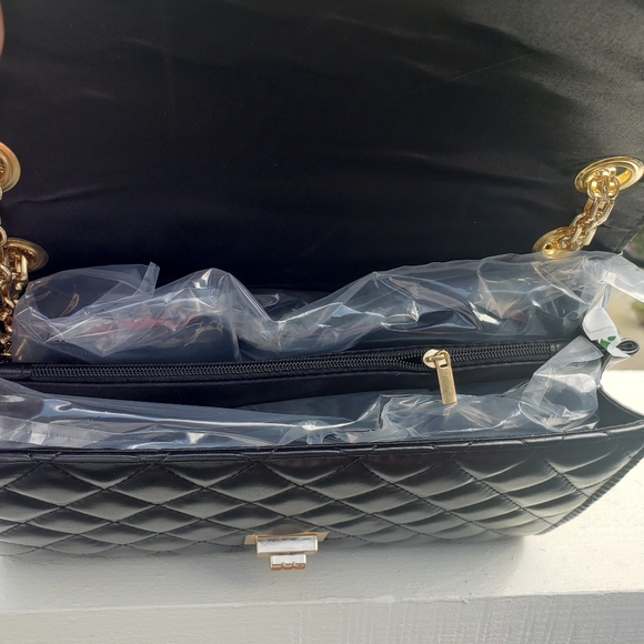 Real Stunner Black Leather Quilted Crossbody - Picture 5 of 6